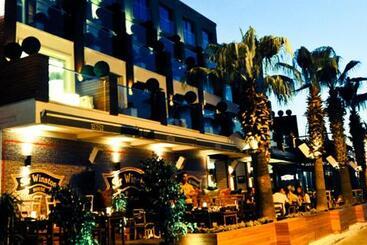 هتل Efe Boutique