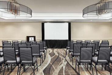 هتل Embassy Suites By Hilton Arcadia Pasadena Area