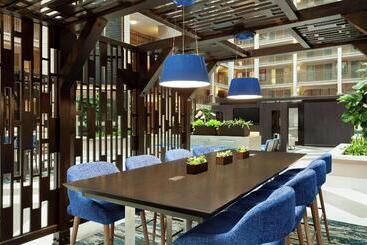 هتل Embassy Suites By Hilton Arcadia Pasadena Area