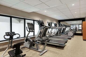 هتل Embassy Suites By Hilton Arcadia Pasadena Area