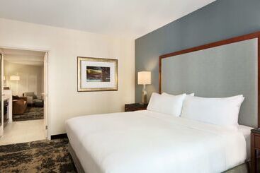 هتل Embassy Suites By Hilton Denver Downtown Convention Center