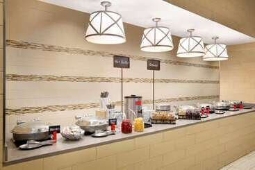 هتل Embassy Suites By Hilton Denver Downtown Convention Center