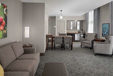 هتل Embassy Suites San Antonio Riverwalk Downtown