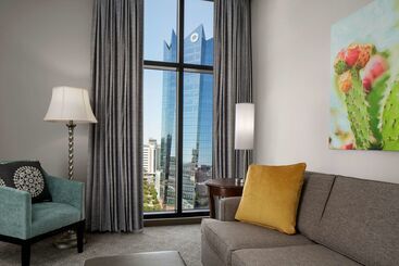 هتل Embassy Suites San Antonio Riverwalk Downtown