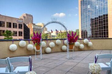 هتل Embassy Suites San Antonio Riverwalk Downtown