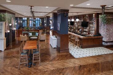 هتل Embassy Suites San Antonio Riverwalk Downtown