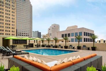 هتل Embassy Suites San Antonio Riverwalk Downtown