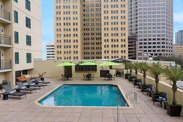 هتل Embassy Suites San Antonio Riverwalk Downtown