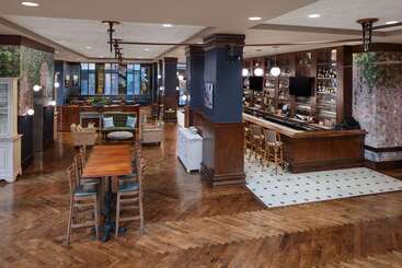 هتل Embassy Suites San Antonio Riverwalk Downtown