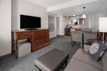 هتل Embassy Suites San Antonio Riverwalk Downtown