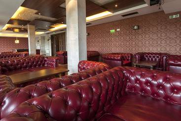 酒店 Grand Royale Apartment Complex & Spa