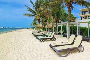 هتل Hacienda Morelos Beachfront
