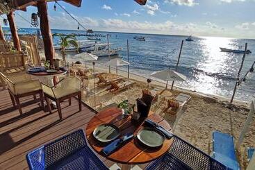 هتل Hacienda Morelos Beachfront