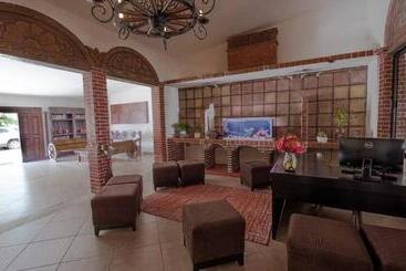 هتل Hacienda Morelos Beachfront
