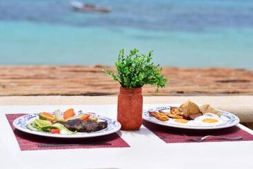 هتل Hacienda Morelos Beachfront