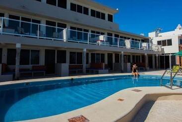 هتل Hacienda Morelos Beachfront