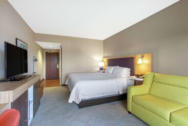 هتل Hampton Inn & Suites Albanyairport