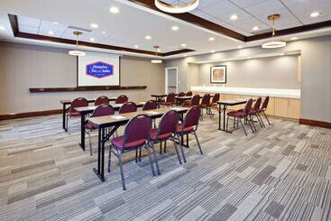 هتل Hampton Inn & Suites Chino Hills