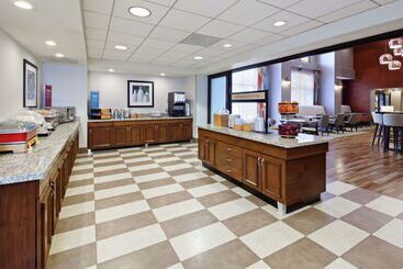 هتل Hampton Inn & Suites Chino Hills