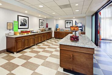 هتل Hampton Inn & Suites Chino Hills