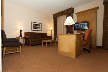 هتل Hampton Inn & Suites Riverton
