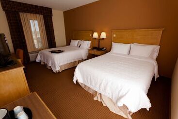 هتل Hampton Inn & Suites Riverton