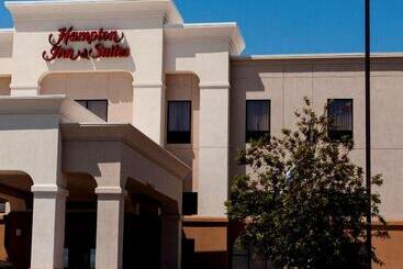 هتل Hampton Inn & Suites Riverton