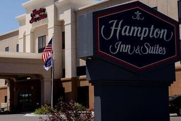 هتل Hampton Inn & Suites Riverton