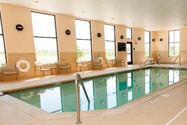 هتل Hampton Inn & Suites Riverton