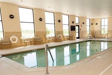 هتل Hampton Inn & Suites Riverton