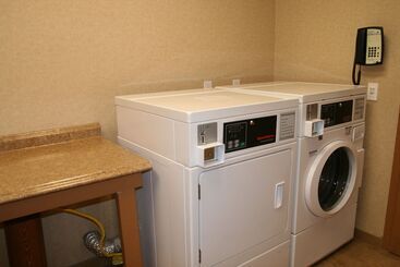 هتل Hampton Inn & Suites Riverton