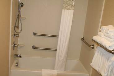 هتل Hampton Inn & Suites Riverton