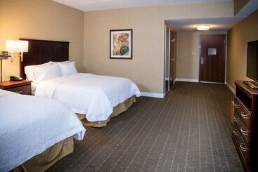 هتل Hampton Inn & Suites Toledoperrysburg