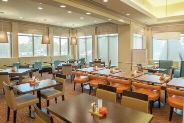 هتل Hilton Garden Inn Pensacola Airport Medical Center