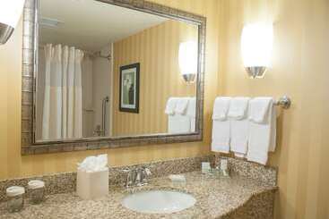 هتل Hilton Garden Inn Pensacola Airport Medical Center