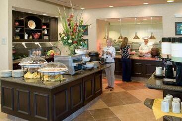 هتل Hilton Garden Inn Pensacola Airport Medical Center