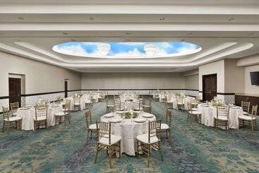 هتل Hilton Garden Inn South Padre Island Beachfront