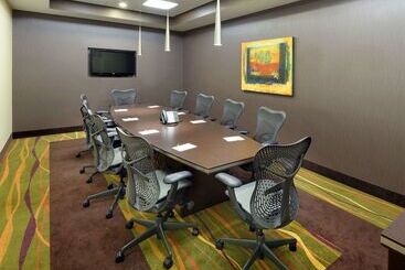 هتل Hilton Garden Inn Springfield, Mo
