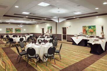 هتل Hilton Garden Inn Springfield, Mo