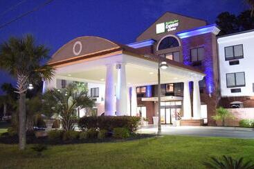 هتل Holiday Inn Express & Suites Pensacola West I 10, An Ihg