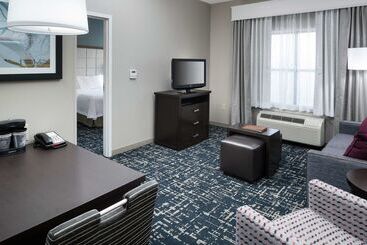 هتل Homewood Suites By Hilton Cedar Rapidsnorth