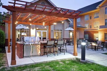 هتل Homewood Suites Lancaster