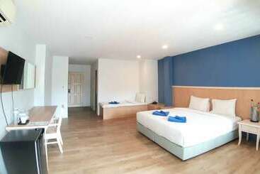 هتل Karon Living Room Sha Plus