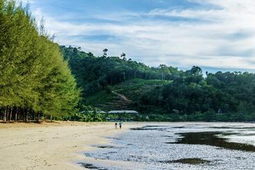 هتل L Esprit De Naiyang Beach Resort   Sha Extra Plus