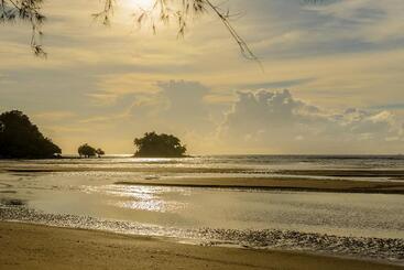 هتل L Esprit De Naiyang Beach Resort   Sha Extra Plus