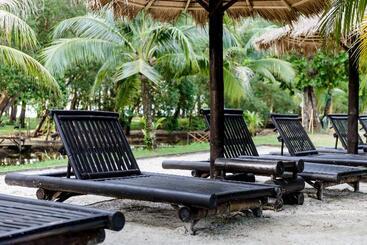 هتل L Esprit De Naiyang Beach Resort   Sha Extra Plus