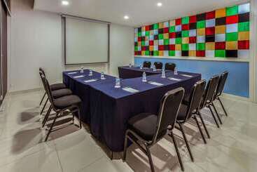هتل La Quinta By Wyndham Puebla Palmas Angelopolis