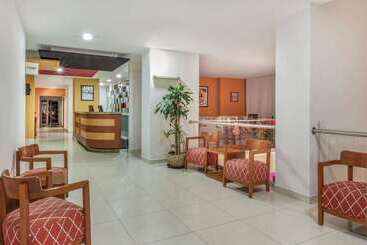 هتل La Quinta By Wyndham Puebla Palmas Angelopolis