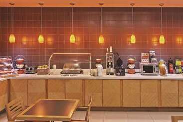 هتل La Quinta By Wyndham Austin Nw/lakeline Mall