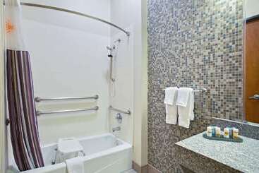 هتل La Quinta By Wyndham Austin Nw/lakeline Mall
